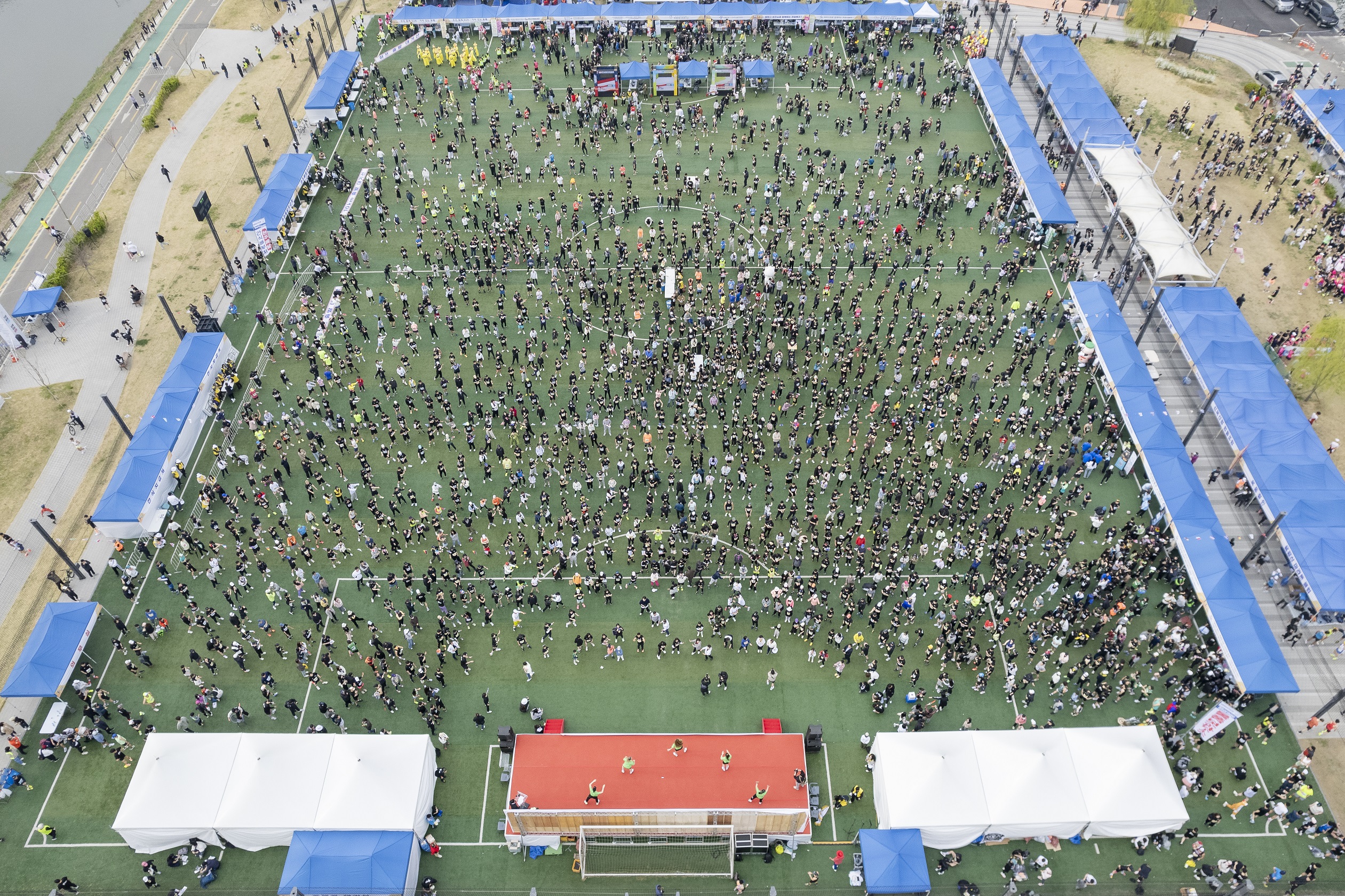 2025-04-12 제14회 양천마라톤_드론-11.jpg